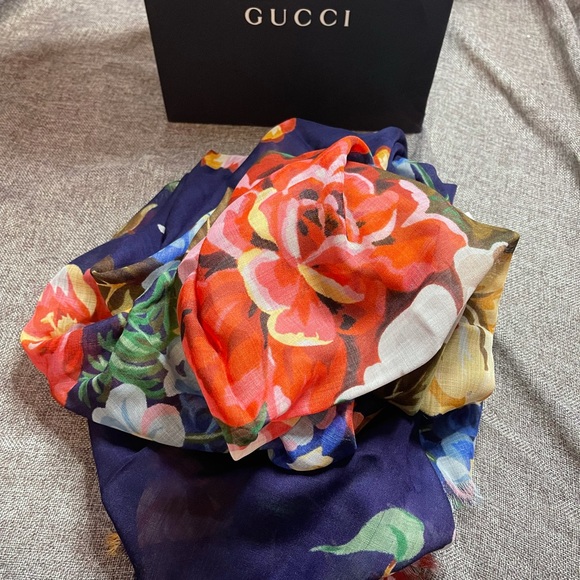 Gucci wool scarf - Picture 1 of 5